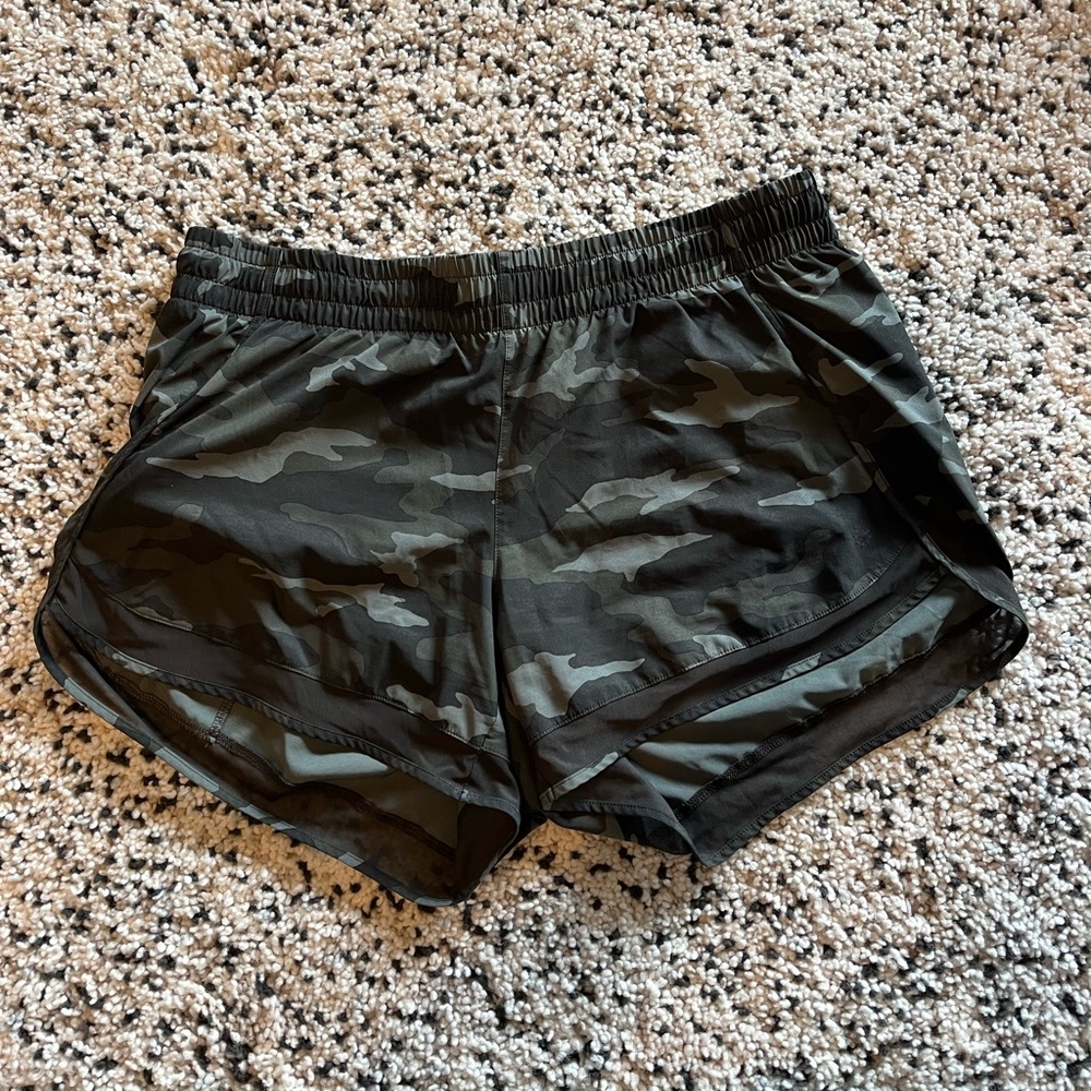 Athleta mesh racer run short 4”.  Large.